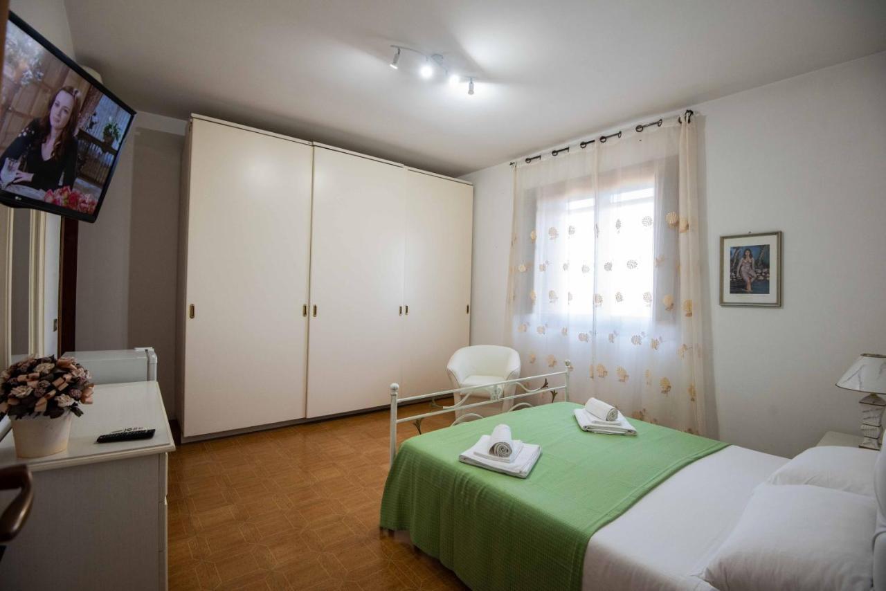 B. & B. Villa Giada 지노사마리나 외부 사진